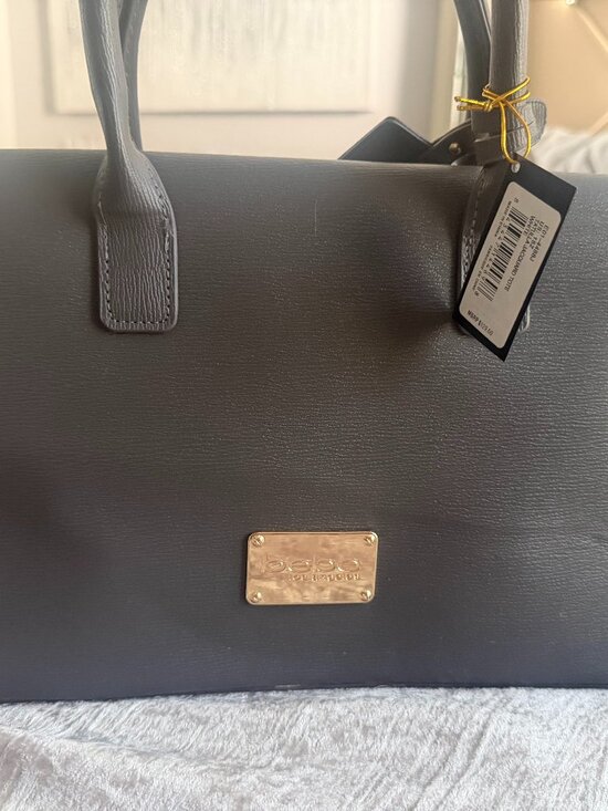 BeBe Tote - Picture 1 of 4